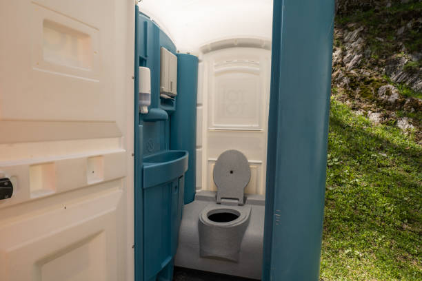 Best Construction site porta potty rental  in Athens, MI